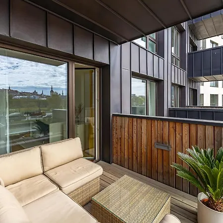 Dream - Old Town Panorama View 2br W Balcony 아파트 탈린