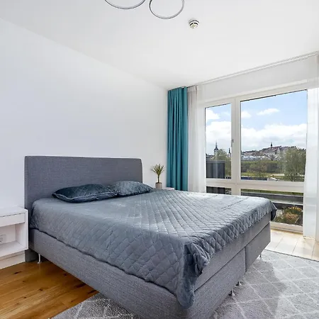 Dream - Old Town Panorama View 2br W Balcony Apartment *